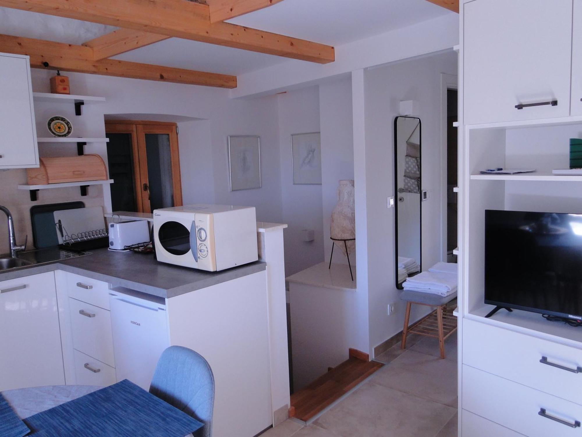 Heritage Apartments Kyra & Fox In Pitve, Hvar Esterno foto